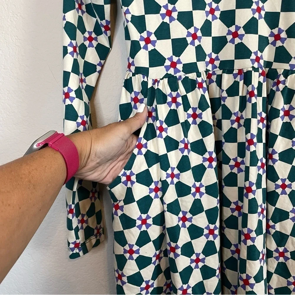 Hanna Andersson Long Sleeve Skater Style Green Pinwheel Peppermint Swirl Dress